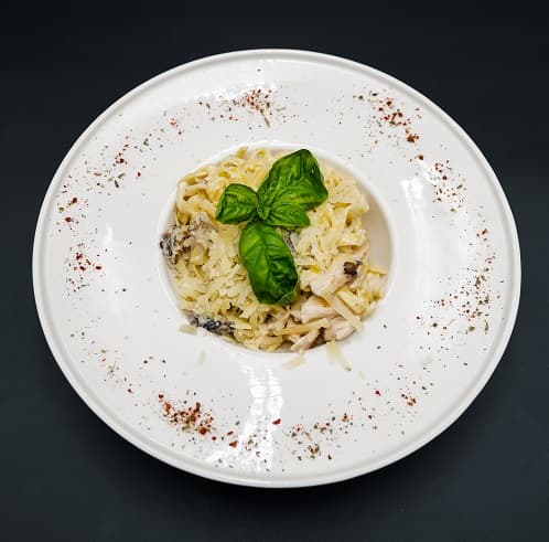 Fettuccine Alfredo