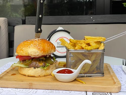 JALAPENO CHEDDAR BURGER WITH AIOLI