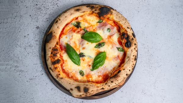 Pizza Proshutë